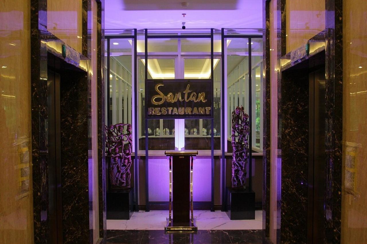 Hotel @Hom Premiere By Horison Abepura Jayapura Exterior foto